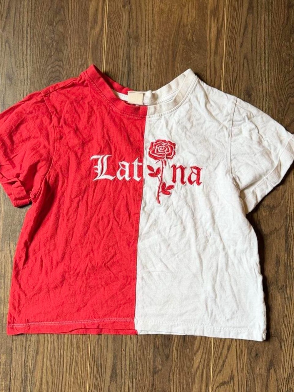 Vibe Red & White Split-Panel 'Latina' Tee
